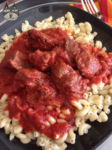 Easy Beef Kokkinisto (Beef in Tomato&nbsp;Stew)